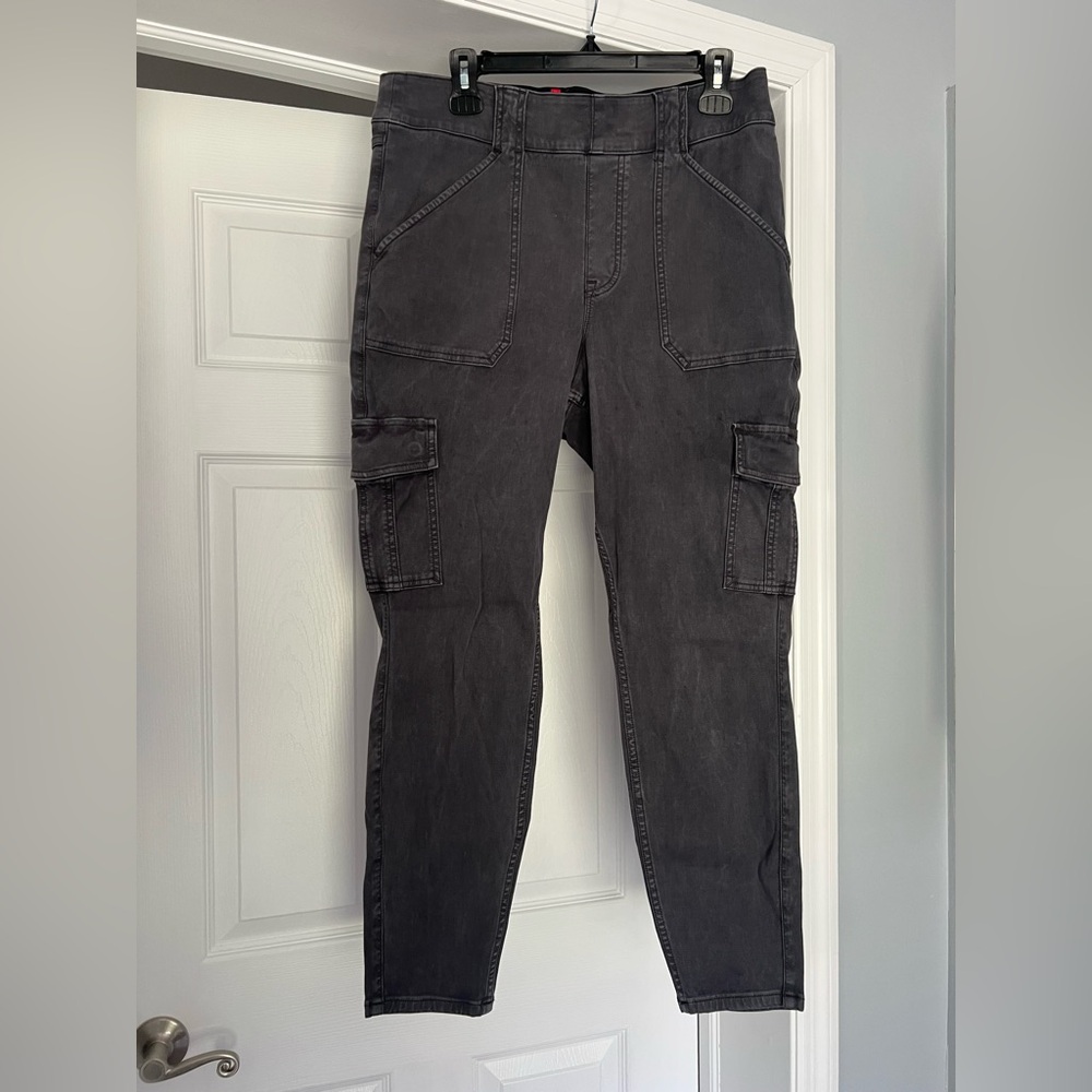 Women’s Gray Cargo Pants with Utility Pockets